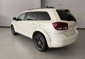 D_NQ_NP_2X_735976-MLM93871184828_102025-F-dodge-journey-24-sxt-7-pasajeros-lujo-at